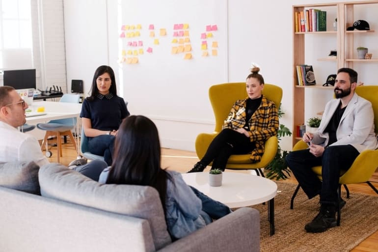 how to improve leadership communication